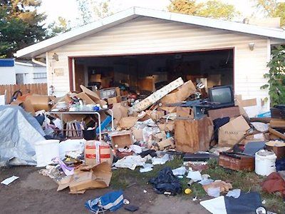 Garage Cleanout Service In Wichita Ks, How To Clean Out A Garage Full Of Junk